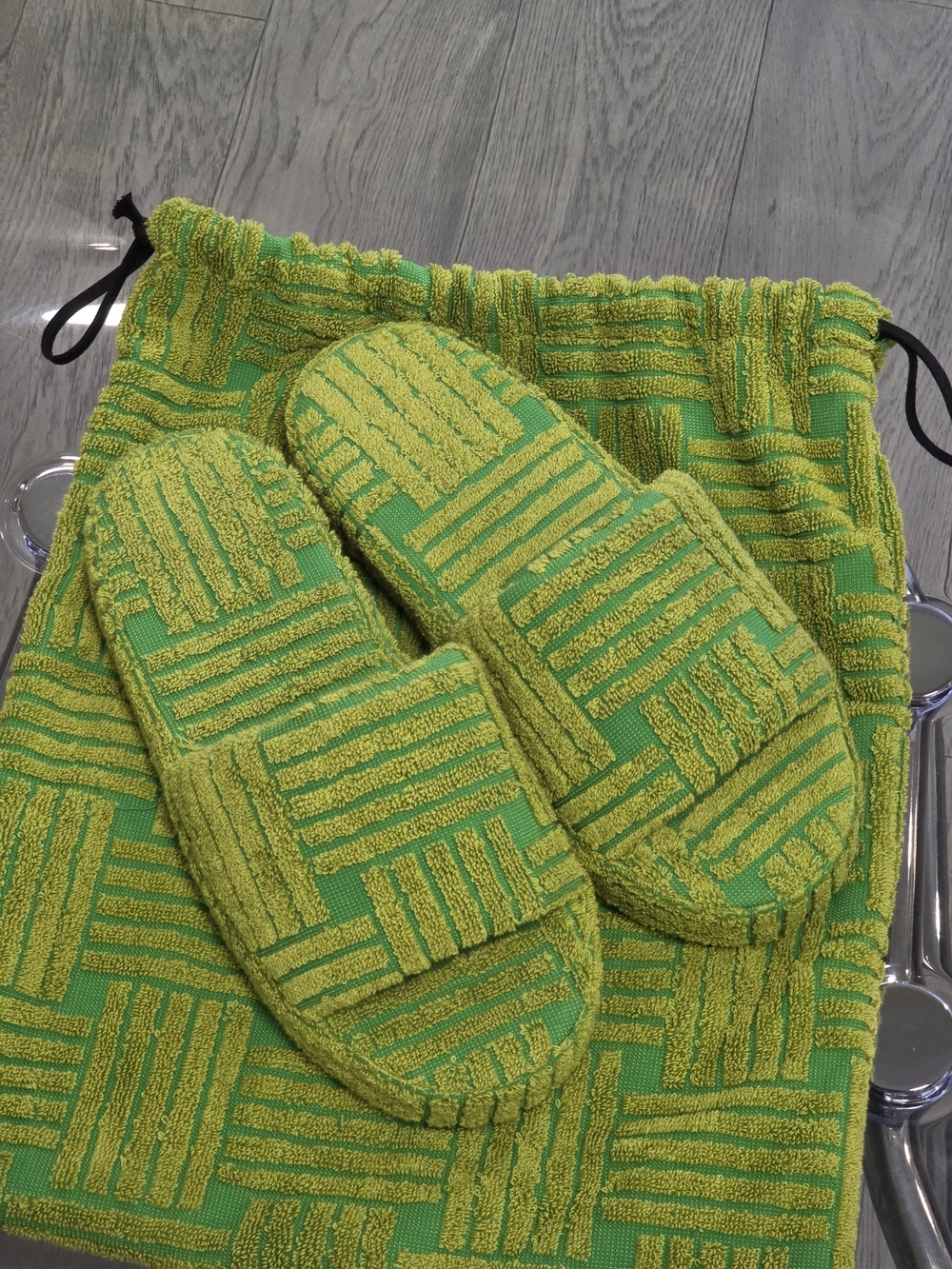 Bottega Veneta Unisex Green Textured Terry Cloth Slide Slippers With Bags